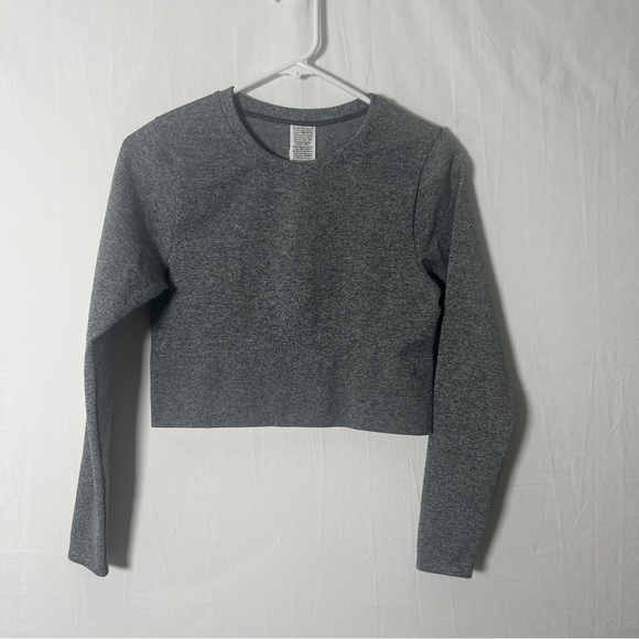 NWT- New Victoria’s Secret PINK Crop Workout Gym Active Long Sleeve Top Size M - Picture 1 of 7